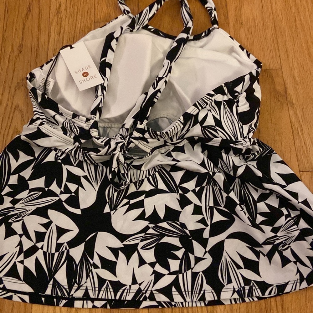 Shade & Shore Swim
Shade & Shore Halter
Tankini Top Black
Leaf Print new 🆕 - Picture 4 of 4